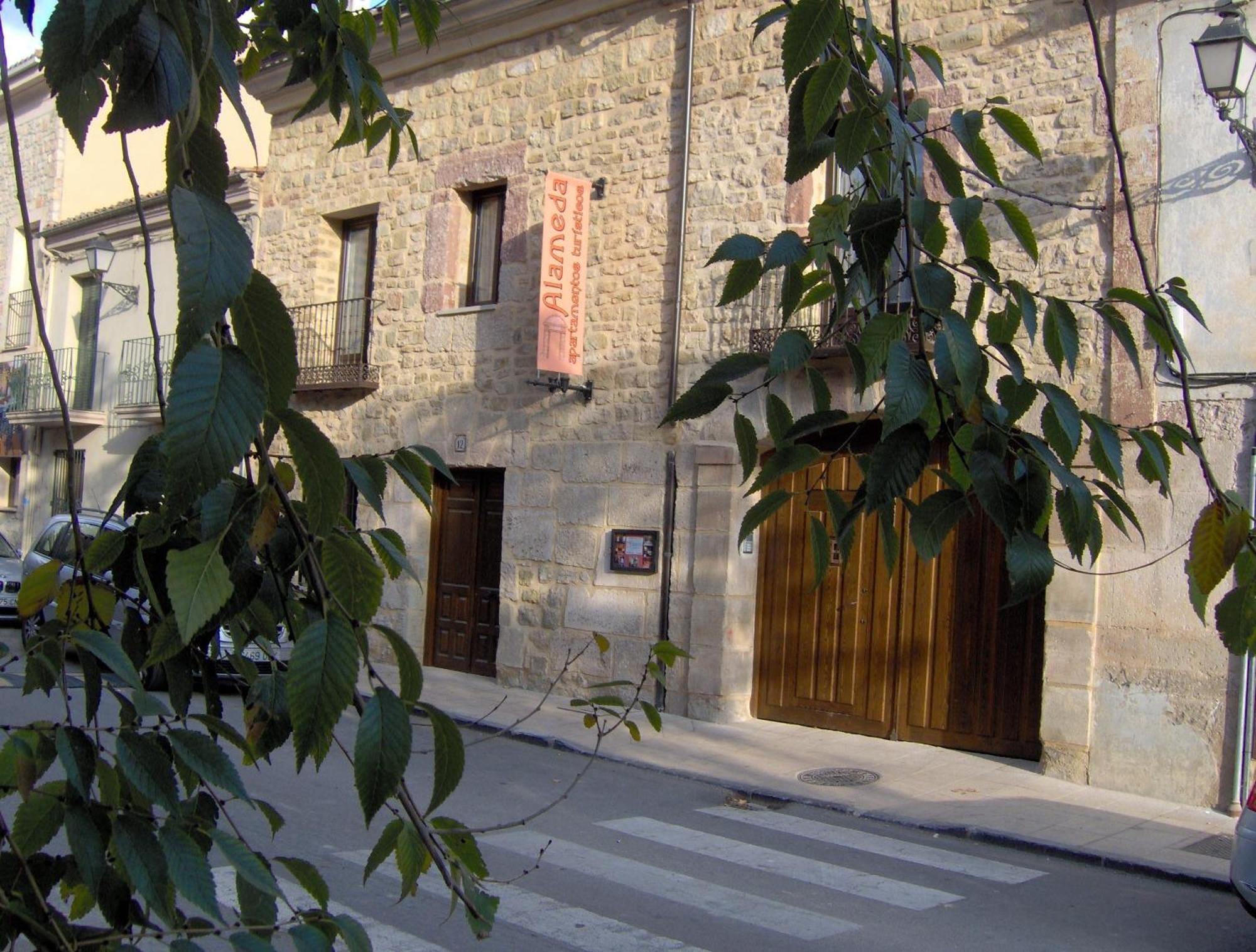 Apartamentos Alameda Siguenza Exterior photo